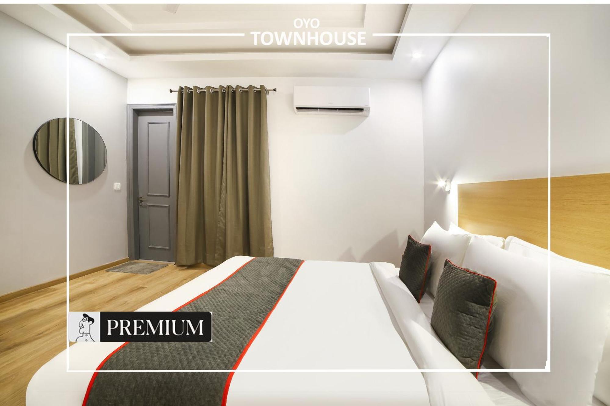 Oyo Townhouse 120 Shushant Lok Γκουργκάον Εξωτερικό φωτογραφία