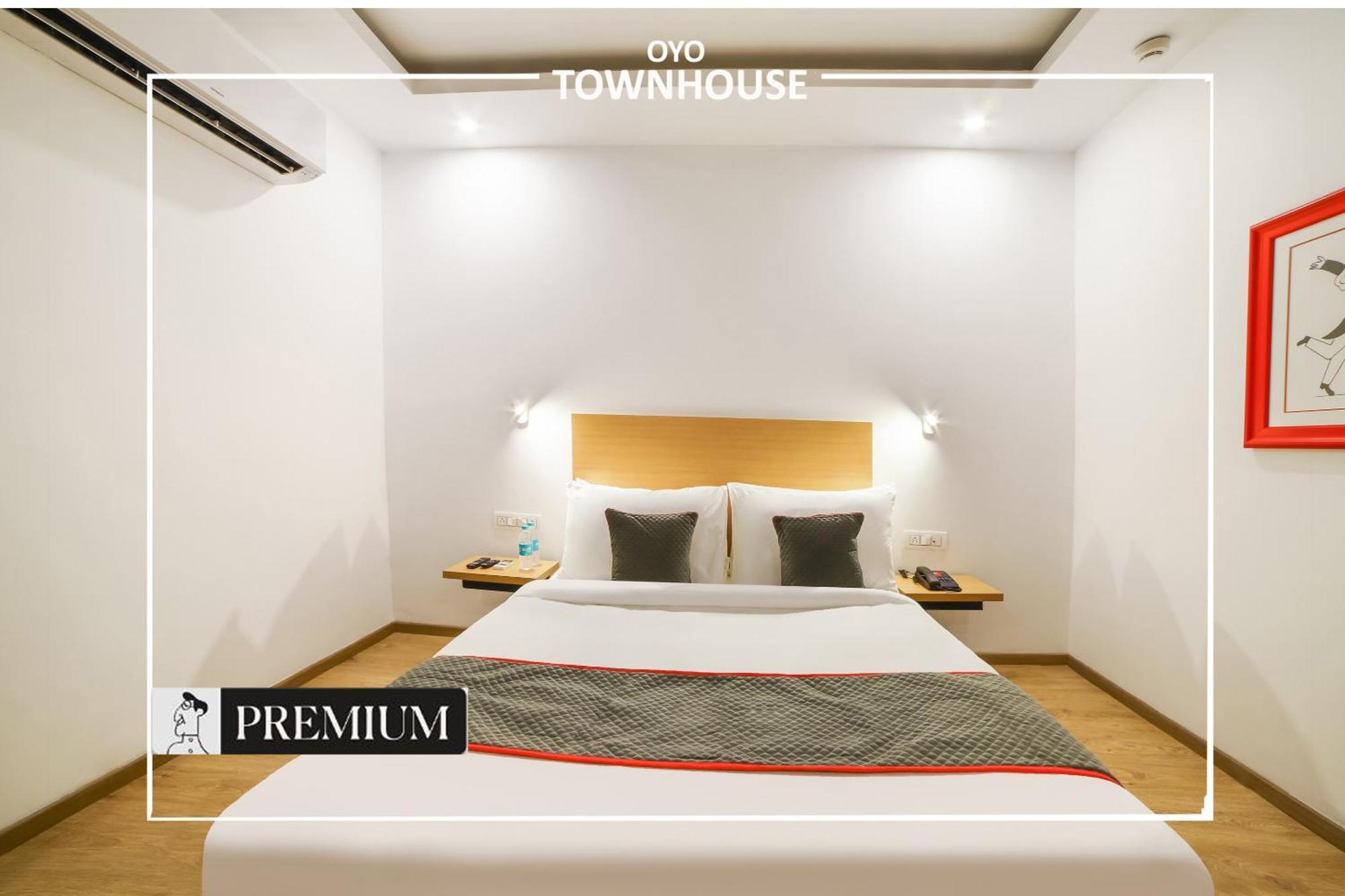 Oyo Townhouse 120 Shushant Lok Γκουργκάον Εξωτερικό φωτογραφία