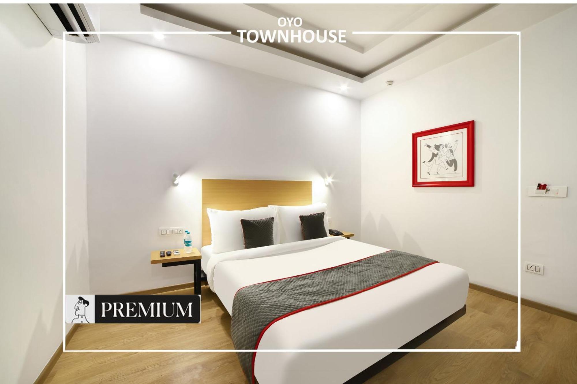 Oyo Townhouse 120 Shushant Lok Γκουργκάον Εξωτερικό φωτογραφία