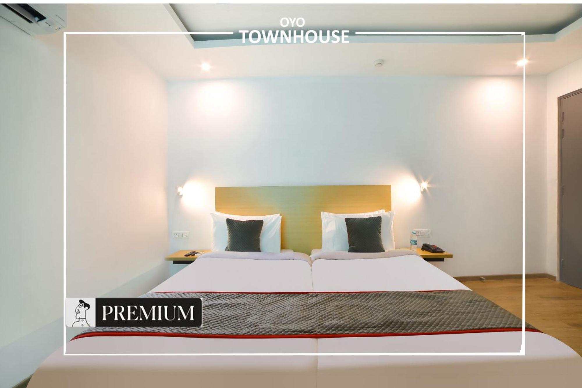 Oyo Townhouse 120 Shushant Lok Γκουργκάον Εξωτερικό φωτογραφία