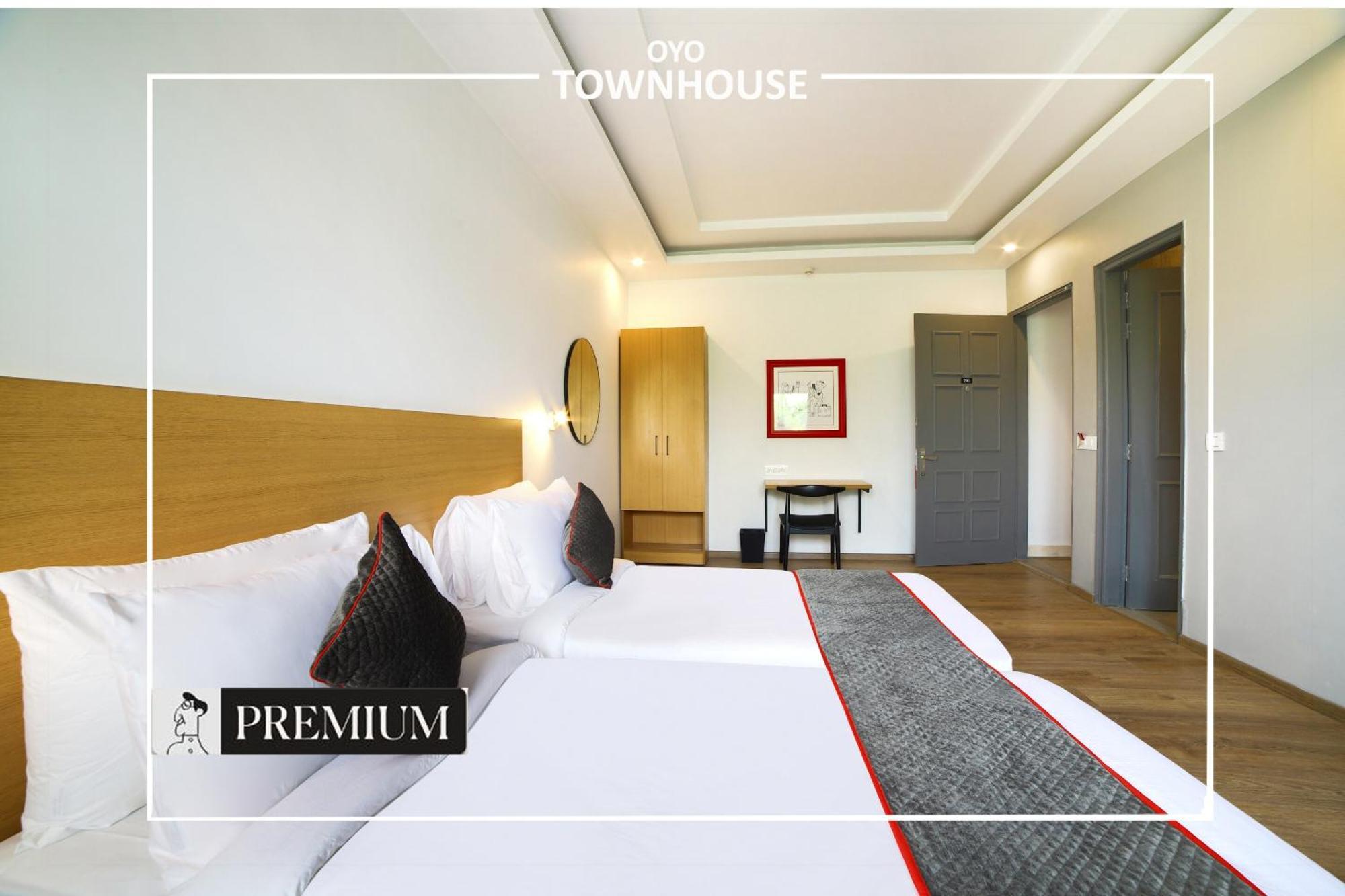 Oyo Townhouse 120 Shushant Lok Γκουργκάον Εξωτερικό φωτογραφία