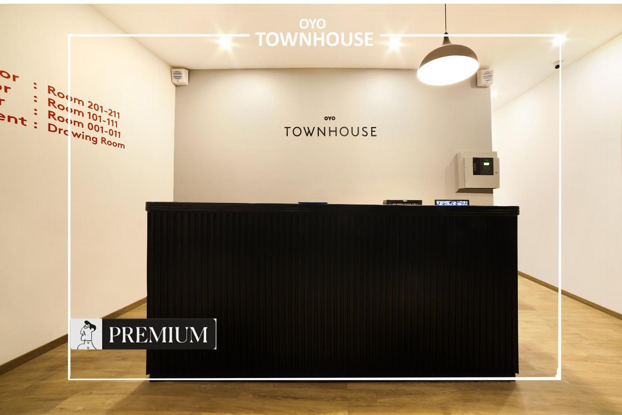 Oyo Townhouse 120 Shushant Lok Γκουργκάον Εξωτερικό φωτογραφία
