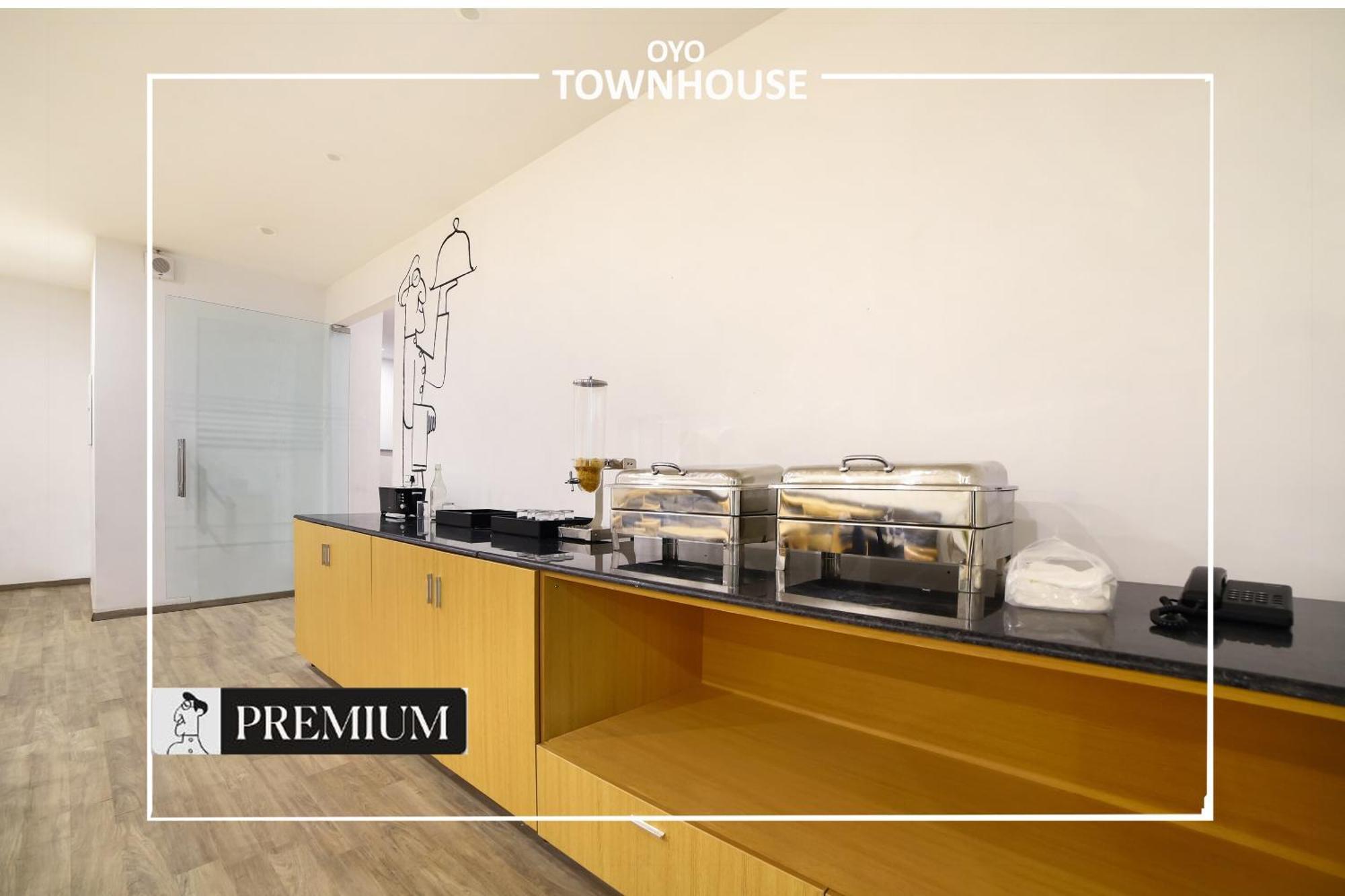 Oyo Townhouse 120 Shushant Lok Γκουργκάον Εξωτερικό φωτογραφία